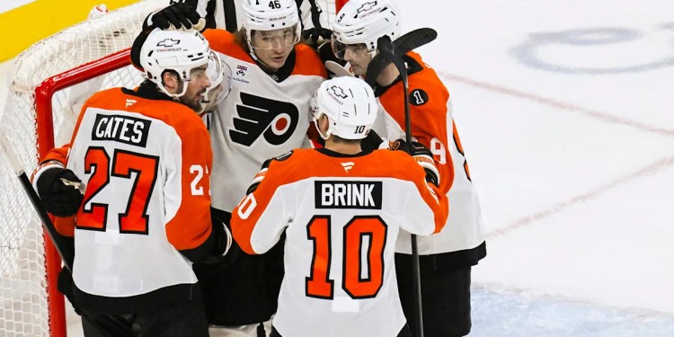 Flyers Win Against Blackhawks Flyers Win Against Blackhawks