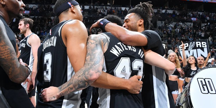 Spurs Defeat Sixers: Key Takeaways Spurs Defeat Sixers: Key Takeaways