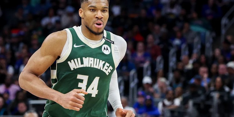 Giannis Antetokounmpo, Bucks to reportedly meet about future next week amid trade speculation Giannis Antetokounmpo, Bucks to reportedly meet about future next week amid trade speculation