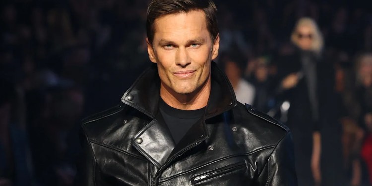 Tom Brady Debuts on Runway for Gucci Tom Brady Debuts on Runway for Gucci