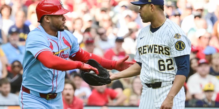 Cardinals 1B Willson Conteras' collision leads to bad blood and plunkings vs. Brewers Cardinals 1B Willson Conteras' collision leads to bad blood and plunkings vs. Brewers