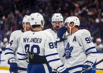 Maple Leafs’ Playoff Hopes Dwindle After Loss to Lightning Maple Leafs’ Playoff Hopes Dwindle After Loss to Lightning