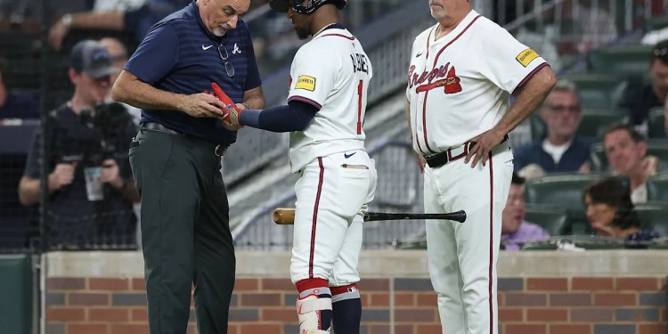 Braves 2B Ozzie Albies leaves win over Nationals with fractured bone in left hand Braves 2B Ozzie Albies leaves win over Nationals with fractured bone in left hand