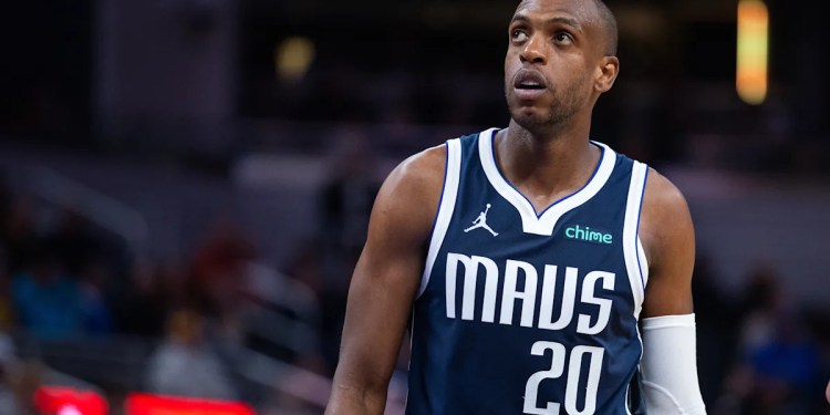 Giannis Antetokounmpo Acknowledges Khris Middleton’s Better Performance Giannis Antetokounmpo Acknowledges Khris Middleton’s Better Performance