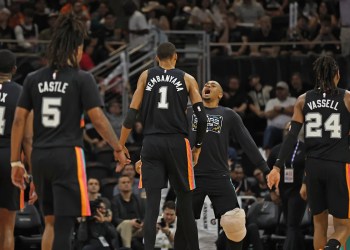 Spurs Defeat Suns 121-94 in Austin Spurs Defeat Suns 121-94 in Austin