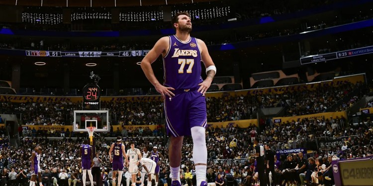 Lakers defeat Nets Lakers defeat Nets