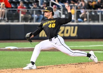 Missouri baseball loses to Arkansas, extends winless streak to nine Missouri baseball loses to Arkansas, extends winless streak to nine
