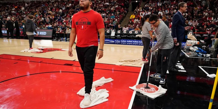 Heat vs. Bulls Game Rescheduled for January 29
Other Games Moved to January 31 Heat vs. Bulls Game Rescheduled for January 29
Other Games Moved to January 31