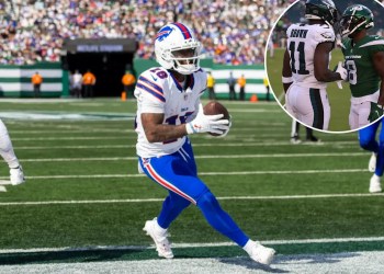 Eagles sign Elijah Moore to one-year contract Eagles sign Elijah Moore to one-year contract