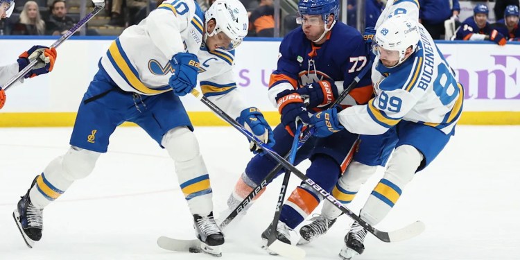 Blues Defeat Islanders 2-1 Blues Defeat Islanders 2-1