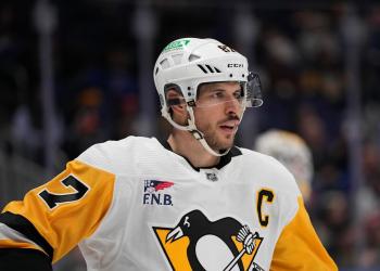 Sidney Crosby signs 2-year, .4 million extension to stay with the Pittsburgh Penguins Sidney Crosby signs 2-year, .4 million extension to stay with the Pittsburgh Penguins