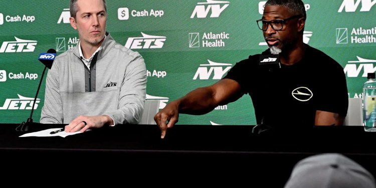Jets Prepare for NFL Scouting Combine Amid Roster Needs Jets Prepare for NFL Scouting Combine Amid Roster Needs