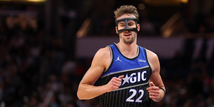 Franz Wagner Leaves Game Due to Knee Injury Franz Wagner Leaves Game Due to Knee Injury