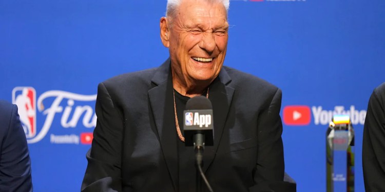 Ex-Mavs coach Don Nelson sides with Luka Dončić, wears his shoes in ‘protest’ while accepting lifetime achievement award Ex-Mavs coach Don Nelson sides with Luka Dončić, wears his shoes in ‘protest’ while accepting lifetime achievement award