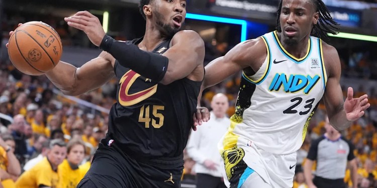 NBA playoffs: Cavaliers get on the board in Game 3 with blowout of Pacers; Donovan Mitchell drops 43 points NBA playoffs: Cavaliers get on the board in Game 3 with blowout of Pacers; Donovan Mitchell drops 43 points