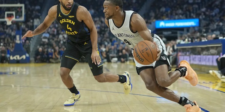 Spurs Defeat Warriors 126-113 Spurs Defeat Warriors 126-113