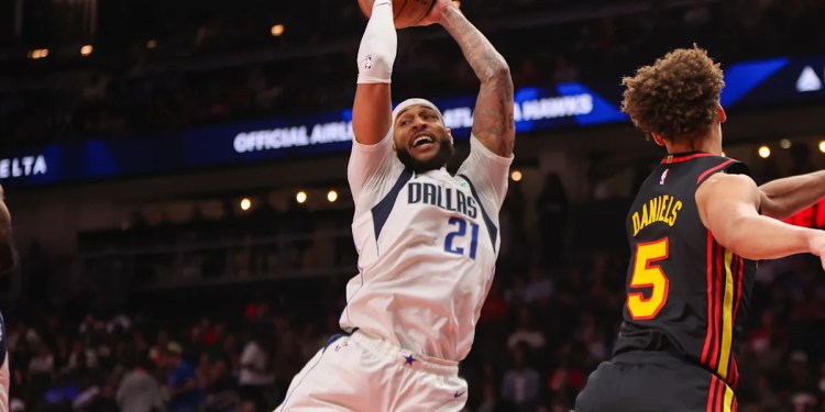 Clippers Play Mavericks in Dallas Clippers Play Mavericks in Dallas