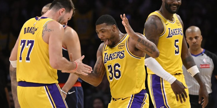 Lakers Win to Begin Key Stretch of Season Lakers Win to Begin Key Stretch of Season