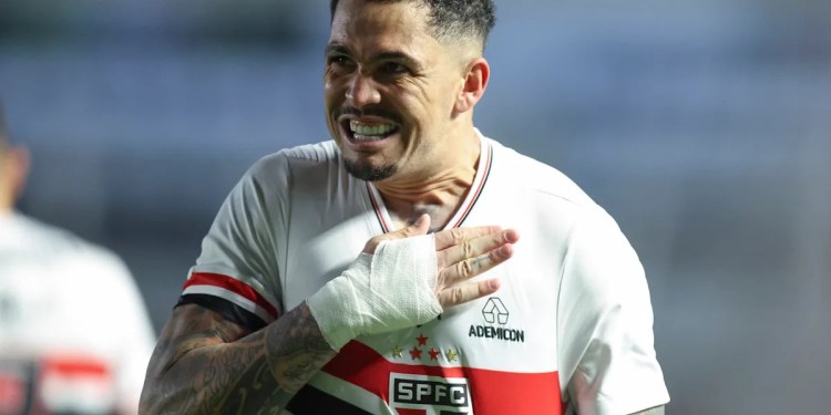 Calleri Returns; Luciano Helps São Paulo Secure First Paulistão Win Calleri Returns; Luciano Helps São Paulo Secure First Paulistão Win