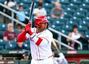 Reds Defeat Giants with Strong Performances by Duno and Arroyo Reds Defeat Giants with Strong Performances by Duno and Arroyo