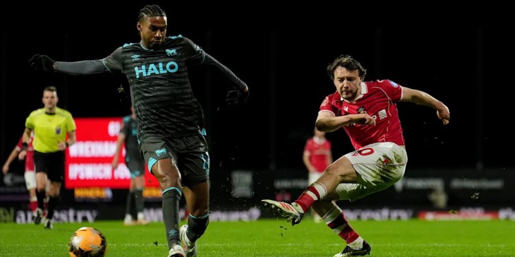 Pedro Neto’s Hat Trick Leads Chelsea to FA Cup Fifth Round
Wrexham Also Advances Pedro Neto’s Hat Trick Leads Chelsea to FA Cup Fifth Round
Wrexham Also Advances