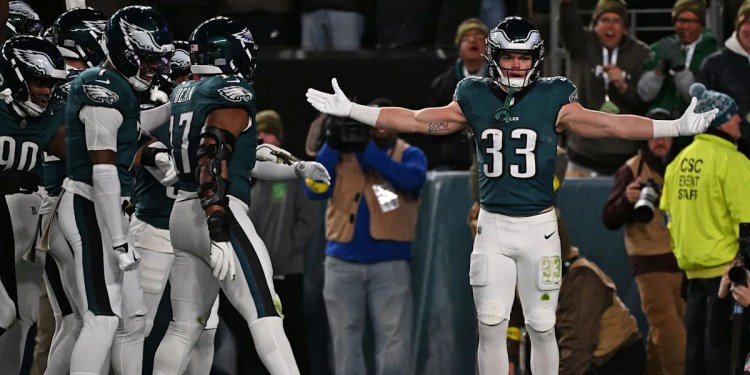 Eagles Notebook: Defensive Snaps, Player Recognition, and Game Performance Eagles Notebook: Defensive Snaps, Player Recognition, and Game Performance