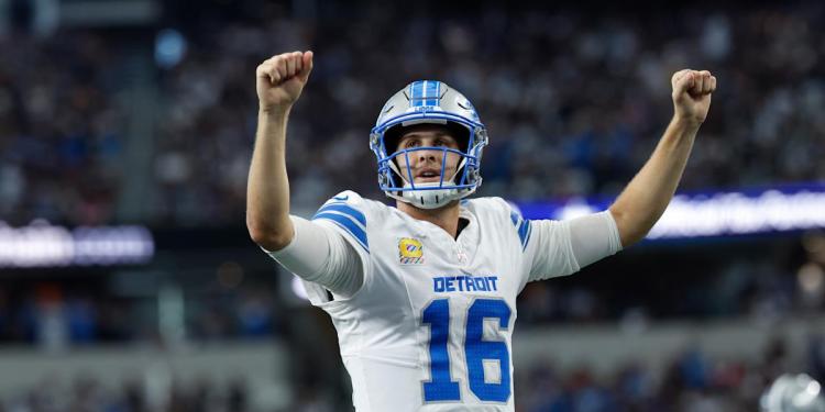 Identifying 3 of this season's secret fantasy football stars Identifying 3 of this season's secret fantasy football stars