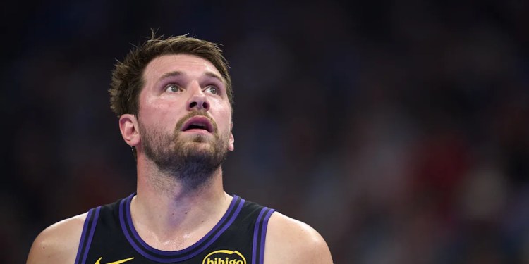 Luka Dončić to start on-court work soon
No update on return timeline Luka Dončić to start on-court work soon
No update on return timeline