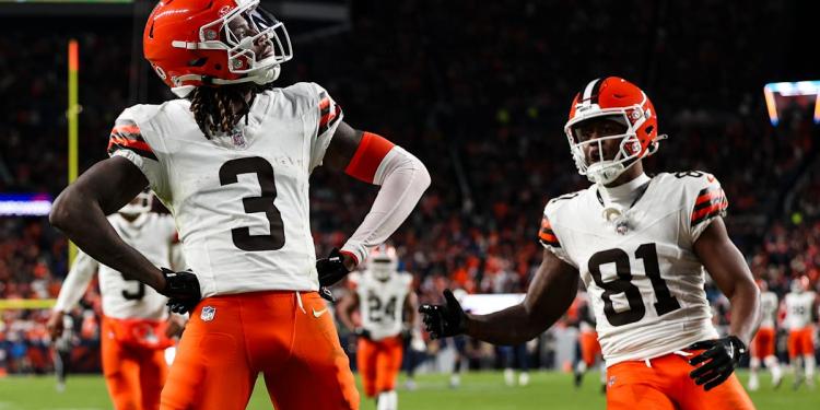 Fantasy Football: Week 15 WR rankings (Half-PPR) Fantasy Football: Week 15 WR rankings (Half-PPR)