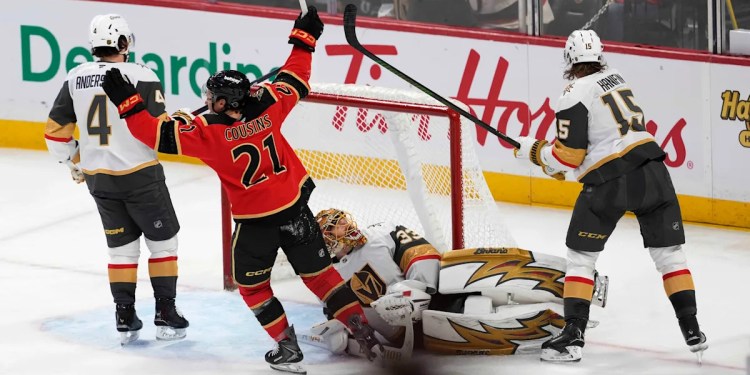 Senators Defeat Golden Knights 7-1 Senators Defeat Golden Knights 7-1