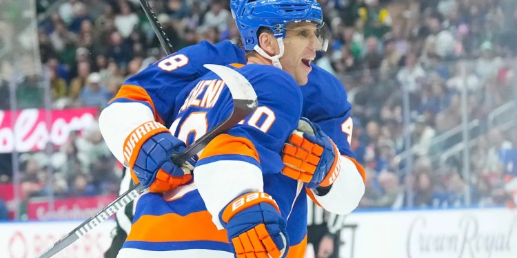 Calum Ritchie Scores and Assists in Islanders’ 3-1 Win Over Maple Leafs Calum Ritchie Scores and Assists in Islanders’ 3-1 Win Over Maple Leafs