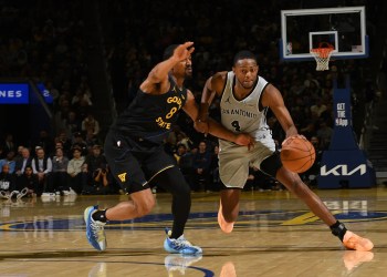 Spurs defeat Warriors 126-113 with second half comeback Spurs defeat Warriors 126-113 with second half comeback