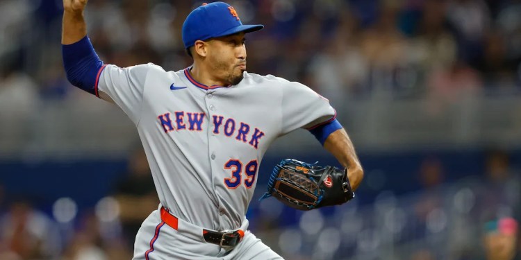 Dodgers Sign Edwin Diaz, Strengthen Roster Dodgers Sign Edwin Diaz, Strengthen Roster