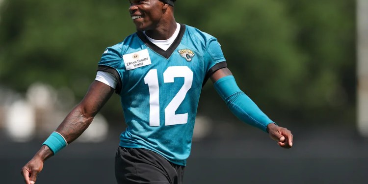 Travis Hunter signs rookie contract with Jaguars, who make separate DB and WR announcements Travis Hunter signs rookie contract with Jaguars, who make separate DB and WR announcements