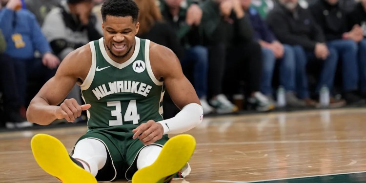 Giannis Antetokounmpo Injured: Bucks’ Next Steps Giannis Antetokounmpo Injured: Bucks’ Next Steps