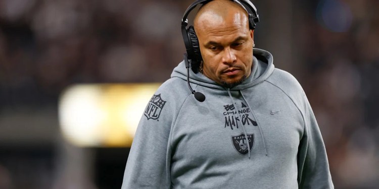 Falcons to Interview Antonio Pierce on Friday Falcons to Interview Antonio Pierce on Friday