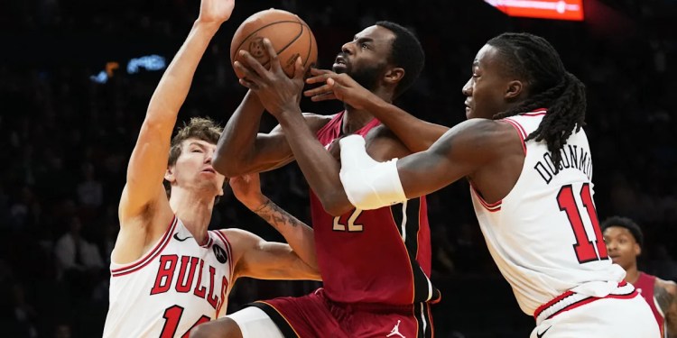 Ayo Dosunmu scores 29 points in Bulls’ 125-118 win over Heat Ayo Dosunmu scores 29 points in Bulls’ 125-118 win over Heat