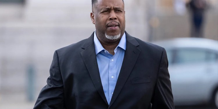 Ex-NBA Player Damon Jones to Plead Guilty in Gambling Case Ex-NBA Player Damon Jones to Plead Guilty in Gambling Case