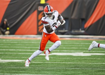 Browns QB Deshaun Watson Practices with WRs Before OTAs Browns QB Deshaun Watson Practices with WRs Before OTAs