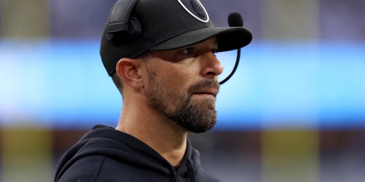 Raiders Promote Rob Leonard to Defensive Coordinator, Retain Joe Woods Raiders Promote Rob Leonard to Defensive Coordinator, Retain Joe Woods