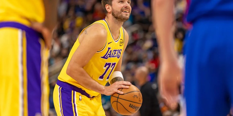 Pistons End Lakers’ 9-Game Winning Streak Pistons End Lakers’ 9-Game Winning Streak
