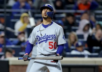 Dodgers star Mookie Betts fractures toe by stubbing it in dark bathroom, won't go on IL Dodgers star Mookie Betts fractures toe by stubbing it in dark bathroom, won't go on IL
