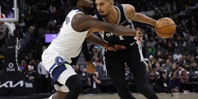 Spurs Defeat Timberwolves 126-123 Spurs Defeat Timberwolves 126-123