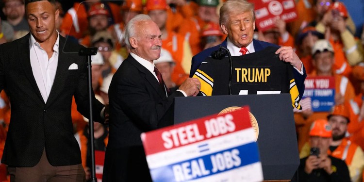 Steelers respond to angry fans after Mason Rudolph, Miles Killebrew give President Donald Trump jersey at rally Steelers respond to angry fans after Mason Rudolph, Miles Killebrew give President Donald Trump jersey at rally