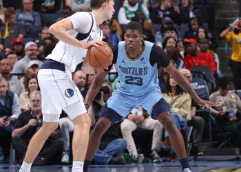 Mavericks Play Grizzlies in Important Game Mavericks Play Grizzlies in Important Game