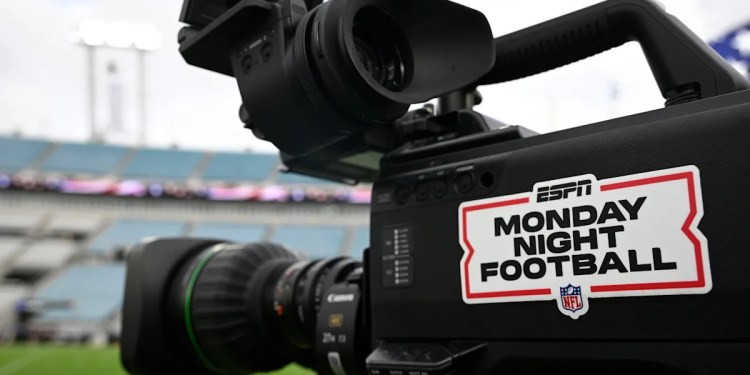 NFL and ESPN deal finalized after government approval NFL and ESPN deal finalized after government approval