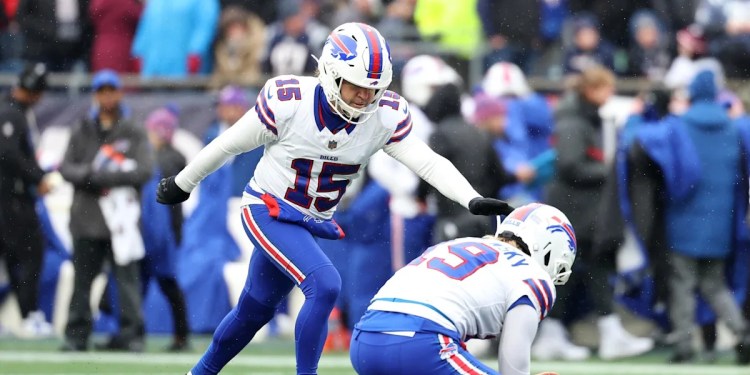 Matt Prater Kicking for Bills Against Jaguars Matt Prater Kicking for Bills Against Jaguars