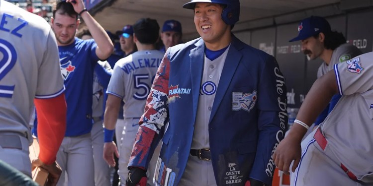 Blue Jays Defeat Twins 11-4 Blue Jays Defeat Twins 11-4