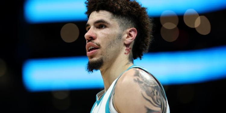 Hornets’ LaMelo Ball, NBA’s 2nd-leading scorer, out at least 2 weeks with left calf strain Hornets’ LaMelo Ball, NBA’s 2nd-leading scorer, out at least 2 weeks with left calf strain