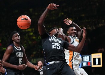 North Carolina A&T defeats Hampton 71-70 North Carolina A&T defeats Hampton 71-70